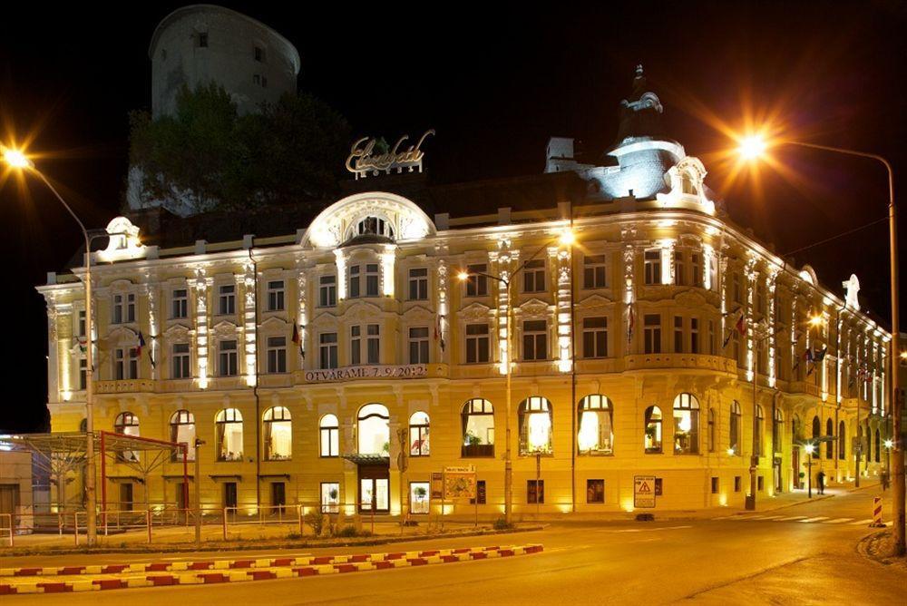 ホテル エリザベス Trenčín エクステリア 写真